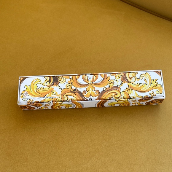 Dolce & Gabbana Gold and Cream Ornate Fan - Picture 6 of 6